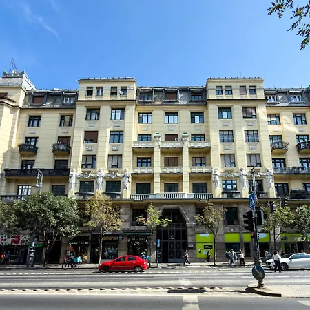 Panoramic Top-floor With Citadella & Liberty Statue View Budapesta