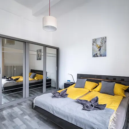 Panoramic Top-floor With Citadella & Liberty Statue View * 布达佩斯