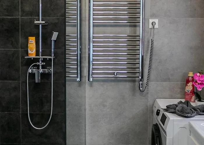 Panoramic Top-floor With Citadella & Liberty Statue View Apartament