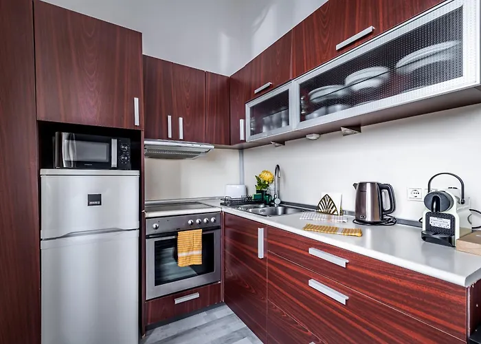 Panoramic Top-floor With Citadella & Liberty Statue View Apartament