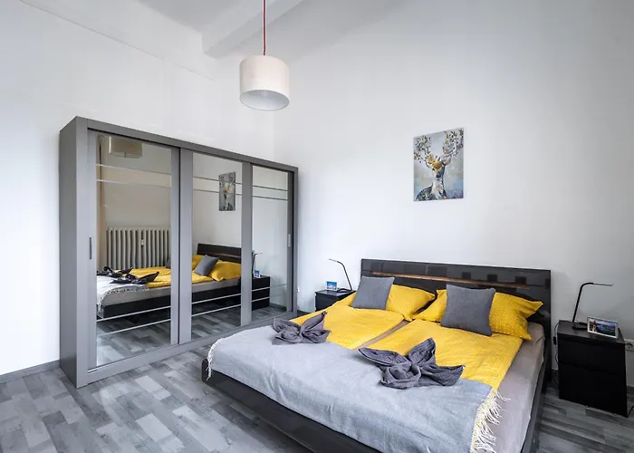 Panoramic Top-floor With Citadella & Liberty Statue View * Budapesta