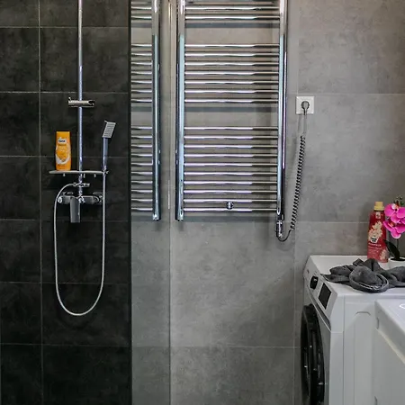 Panoramic Top-floor With Citadella & Liberty Statue View Appartement